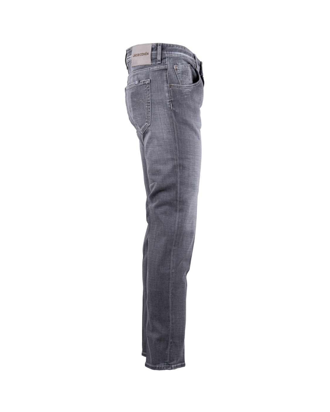 shop JACOB COHEN  Jeans: Jacob Cohen jeans in misto cotone.
Modello a cinque tasche con logo ricamato sul taschino.
Passanti al punto vita.
Chiusura con bottone e zip.
Patta interna ricamata con nome del pantalone e citazione del fondatore.
Composizione: 65% Poliestere, 35% Cotone.
Made in Italy.. QE015 030 S4126-700D number 7151740